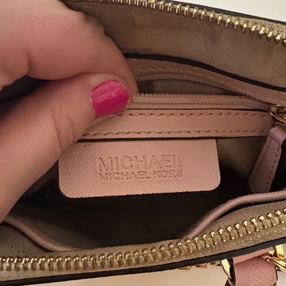 Michael Kors 💗Cindy Mini Blush Pink Satchel with Strawberry Floral Charm - Picture 7 of 8
